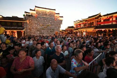 黎川县吃瓜,吃瓜也能吃出地方特色