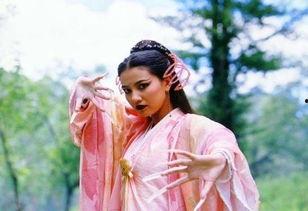 周芷若吃瓜少女